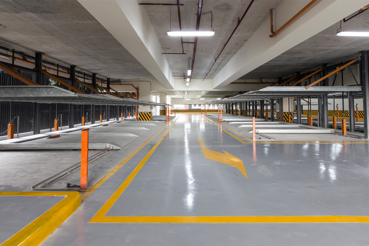 eastfiel-center_carouselparking2